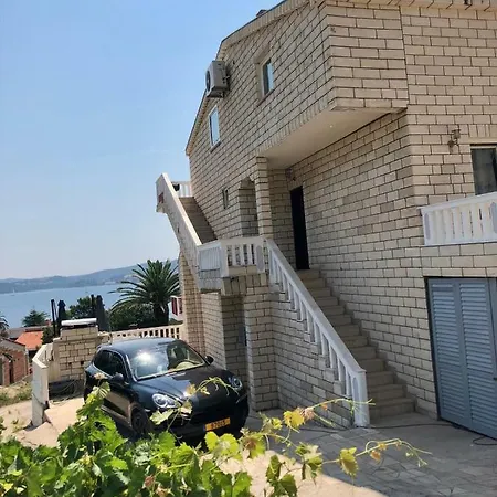 شقة 3 Calakovic